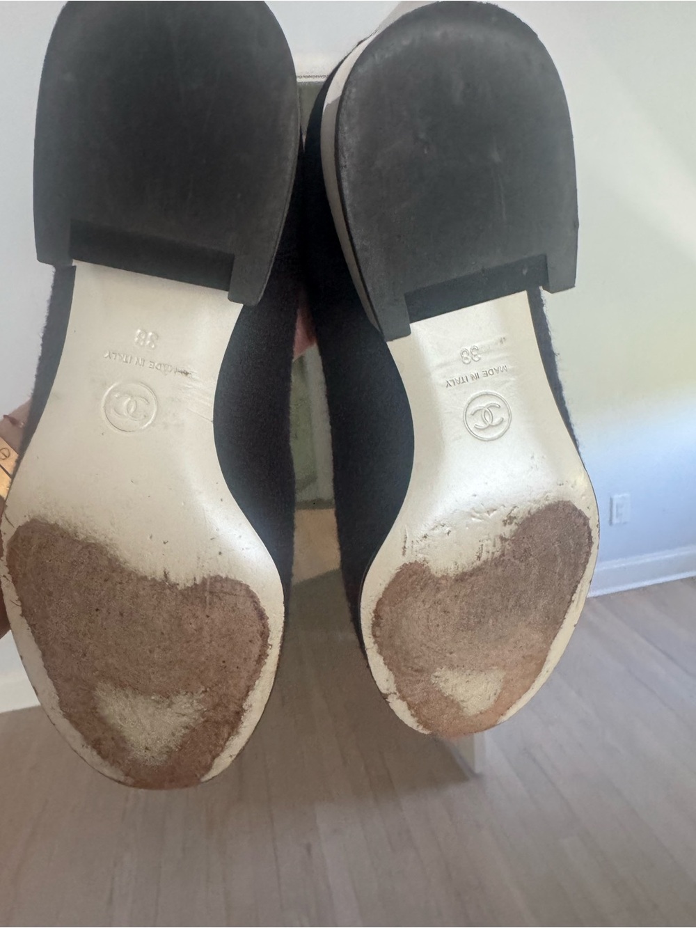 Chanel Interlocking C’s pump - Picture 16 of 16
